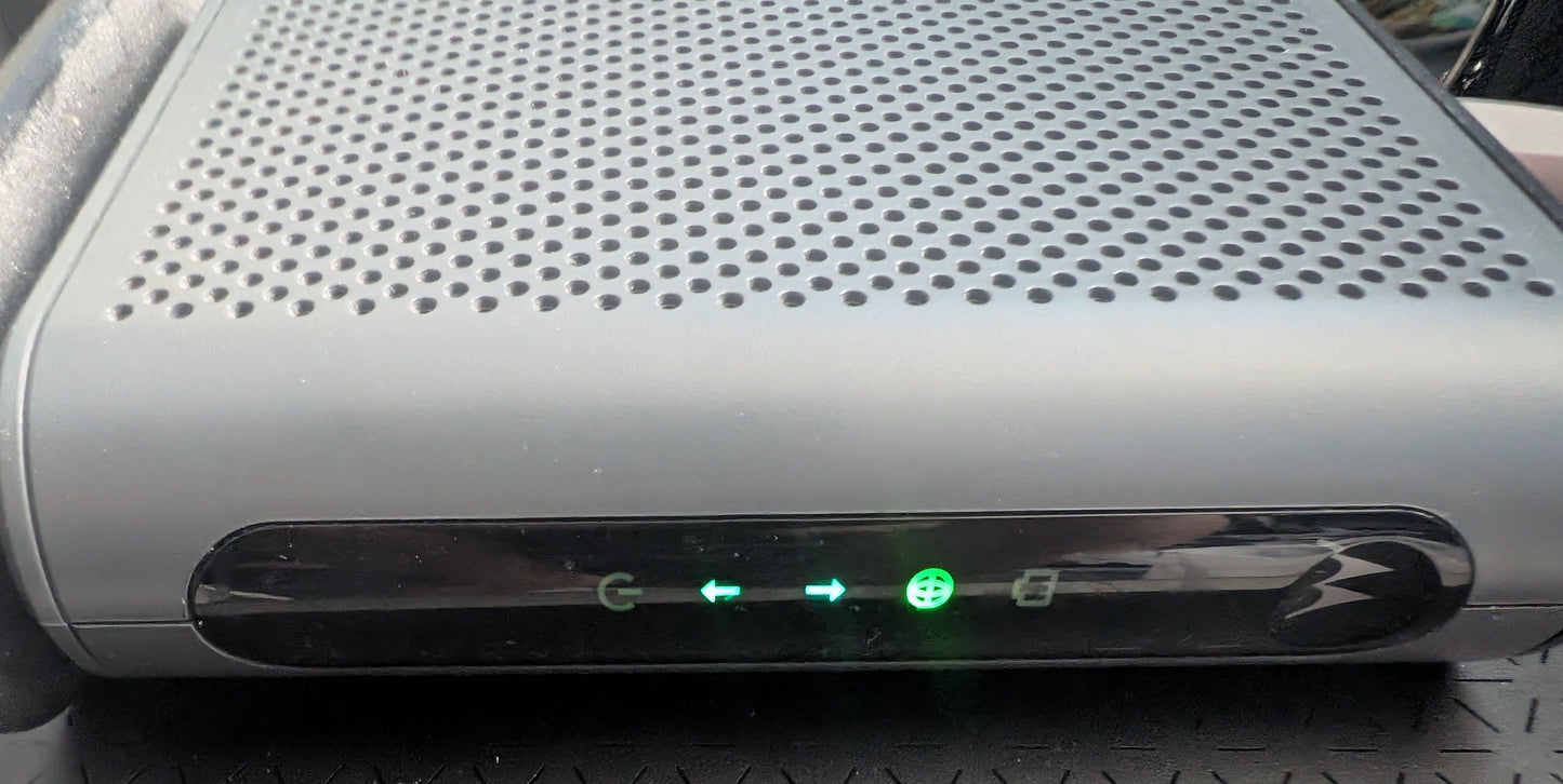 MOTOROLA MB7220 8x4 343 Mbps Cable Modem, DOCSIS 3.0