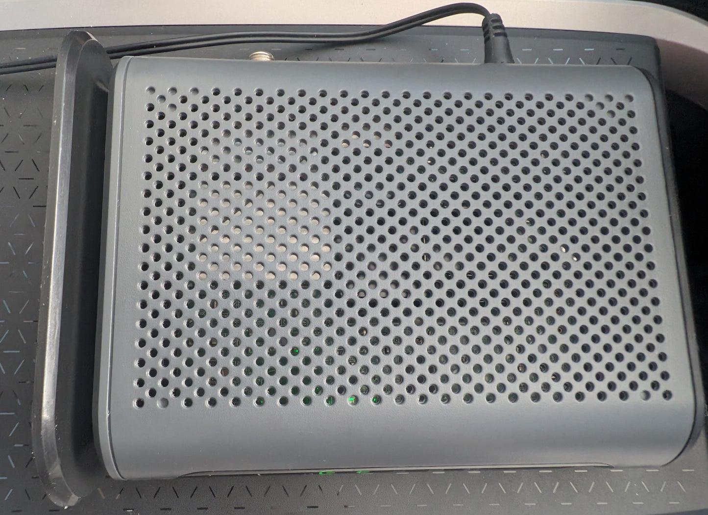 MOTOROLA MB7220 8x4 343 Mbps Cable Modem, DOCSIS 3.0