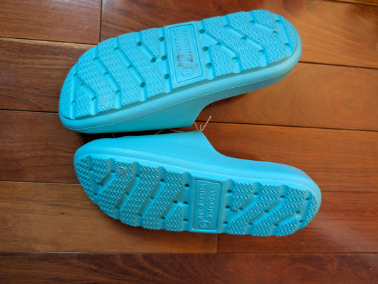 Hello Kitty - Cloud Rainbow Slide Sandals Youth Kids Size 4/5 - New without tag